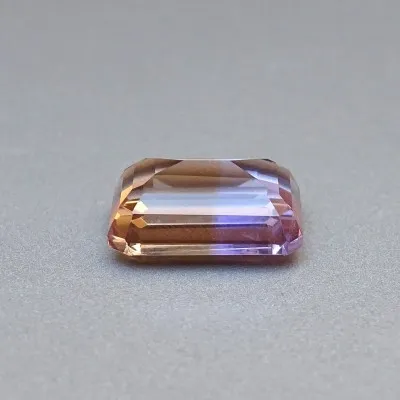 Geschliffener Ametrin 16,30ct, Bolivien