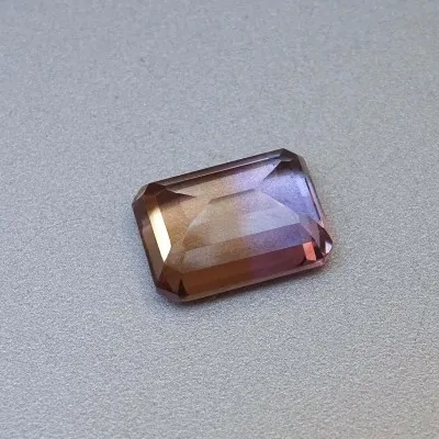 Geschliffener Ametrin 16,30ct, Bolivien