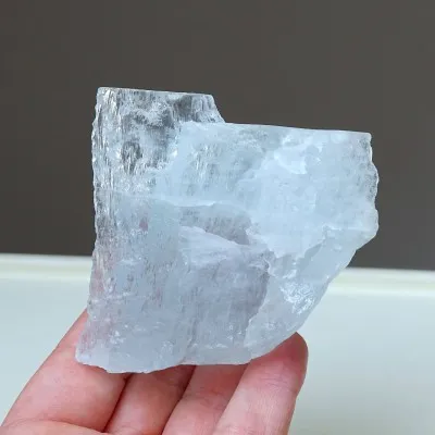 Akvamarín přírodní krystal 182,7g, Pakistán