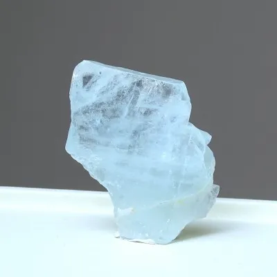 Akvamarín přírodní krystal 69,9g, Pakistán