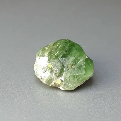 Peridot /Olivine natural crystal 34.7g Pakistan