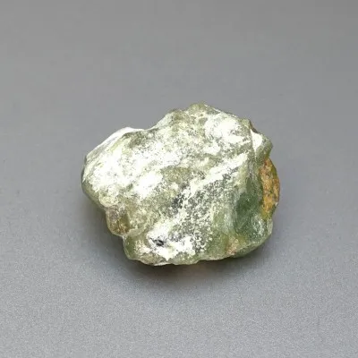 Peridot /Olivine natural crystal 34.7g Pakistan