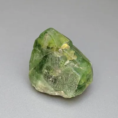Peridot/Olivin Naturkristall 90,2g Pakistan