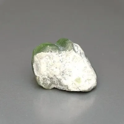 Peridot /Olivine natural crystal 37.3g Pakistan