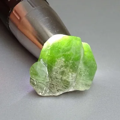 Peridot /Olivine natural crystal 37.3g Pakistan