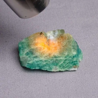 Sodalith - Hauyn (grün) natürlich 16,3g, Afghanistan