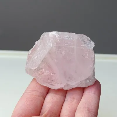 Morganit přírodní krystal 108,7g, Afganistán