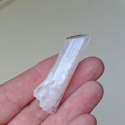 Danburit Naturkristall 16,1g, Mexiko