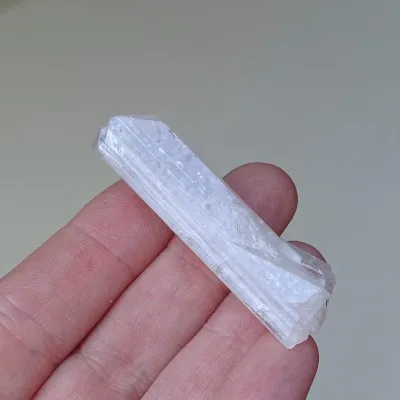 Danburite natural crystal 16.1g, Mexico