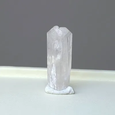 Danburite natural crystal 12.2g, Mexico
