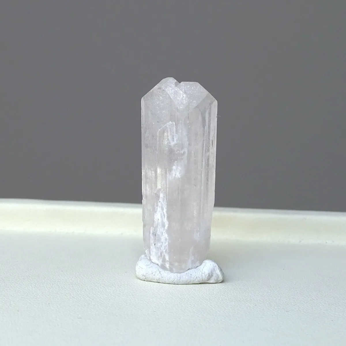 Danburite natural crystal 12.2g, Mexico
