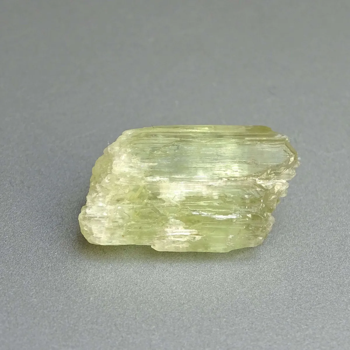 Natürlicher Hiddenit-Kristall 9,3g, Afghanistan