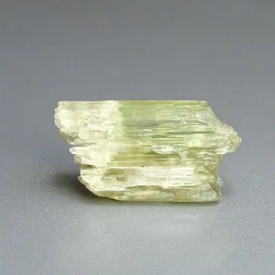 Natürlicher Hiddenit-Kristall 18,6g, Afghanistan