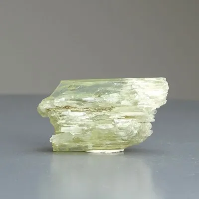 Natürlicher Hiddenit-Kristall 18,6g, Afghanistan