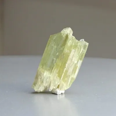 Hiddenite natural crystal 18.6g, Afghanistan