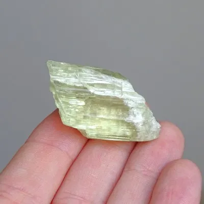 Hiddenite natural crystal 16.9g, Afghanistan