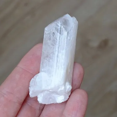 Danburite natural crystal 43.4g, Mexico