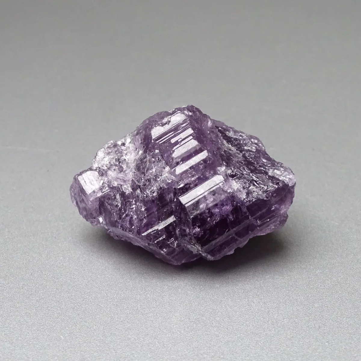 Scapolit lila Naturkristall 36,8g, Afghanistan
