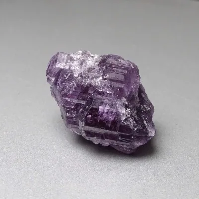 Scapolit lila Naturkristall 36,8g, Afghanistan