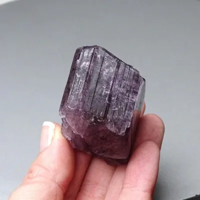 Scapolit lila Naturkristall 79,2g, Afghanistan