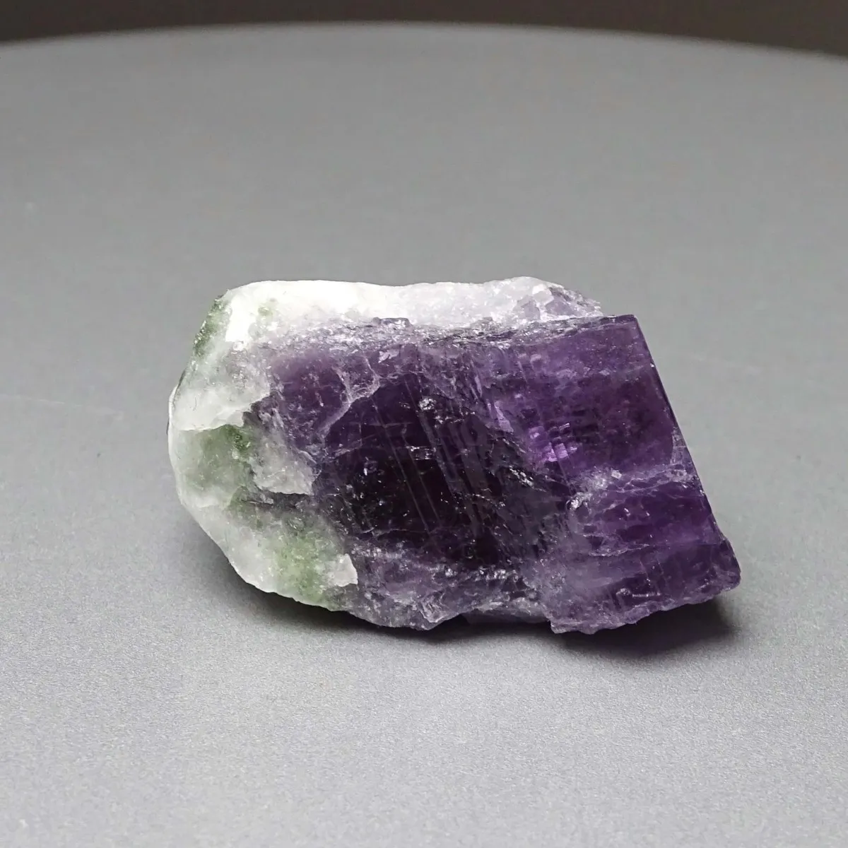 Scapolit lila Naturkristall 44,3g, Afghanistan