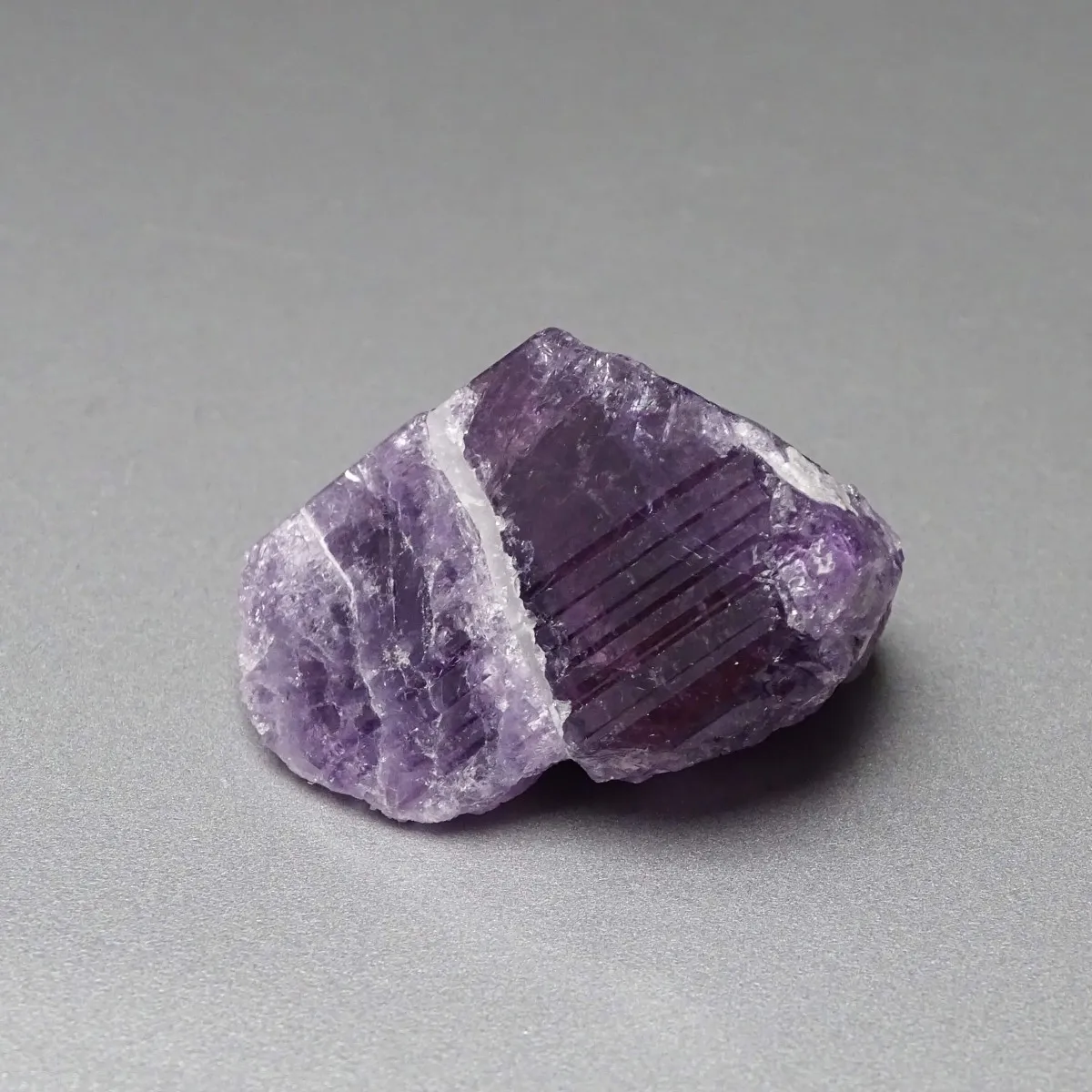 Scapolit lila Naturkristall 34,1g, Afghanistan