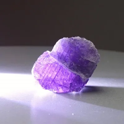 Scapolit lila Naturkristall 34,1g, Afghanistan
