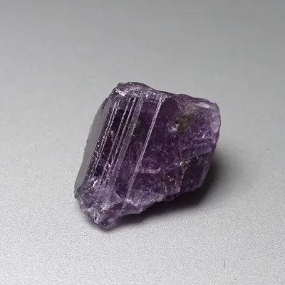 Scapolit lila Naturkristall 39,8g, Afghanistan