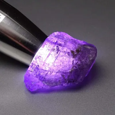 Scapolite purple natural crystal 39.8g, Afghanistan