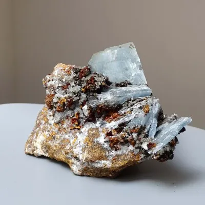 Barytblaues Naturmineral in Gestein 329 g, Marokko