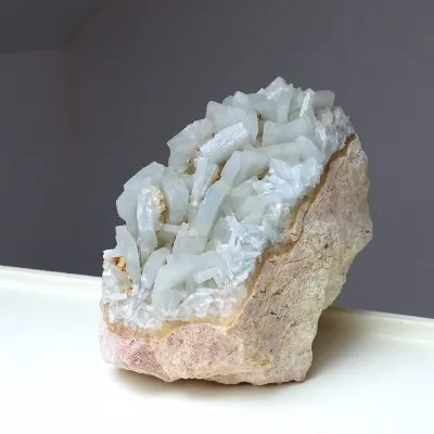 Barytblaues Naturmineral in Gestein, 848 g, Marokko