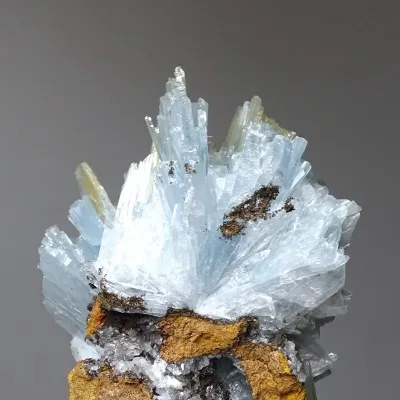 Baryt modrý přírodní minerál v hornině 344g, Maroko