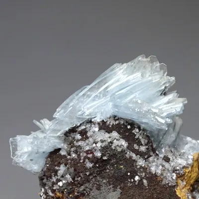 Baryt modrý přírodní minerál v hornině 344g, Maroko