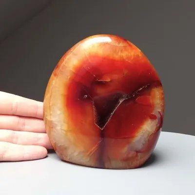 Karneol leštěný 1214g, Madagaskar