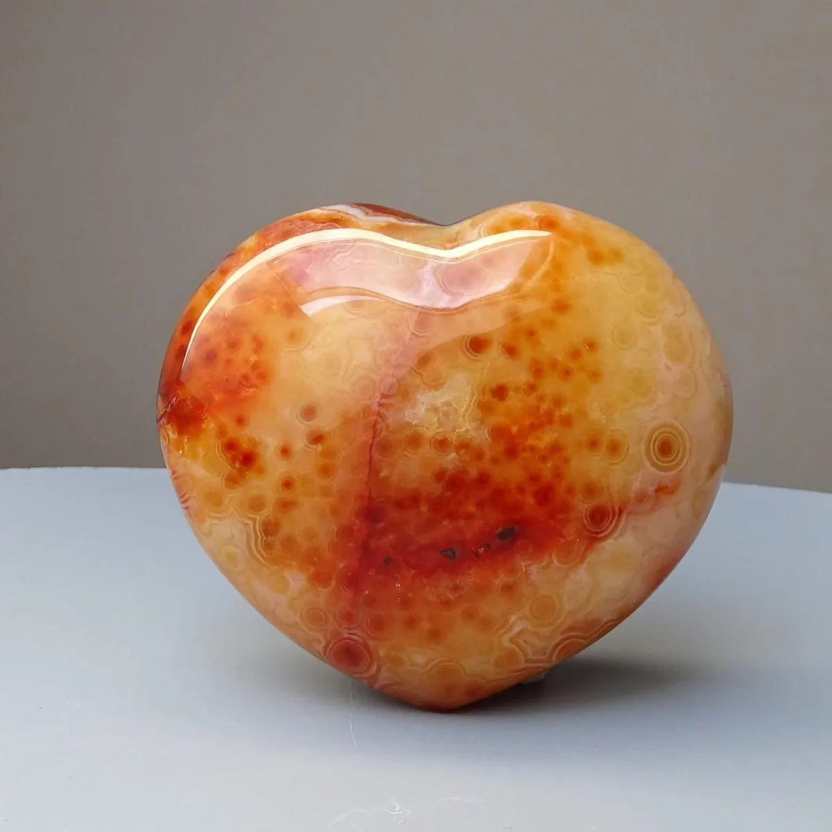 Polished carnelian - heart 401g, Madagascar
