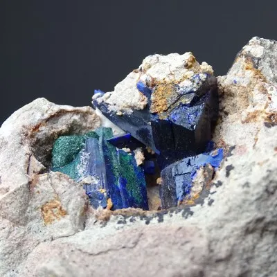 Azurit-Kristalle im Gestein 339g, Marokko