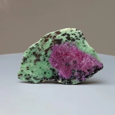 Ruby in zoisite polished plate 29g, Tanzania