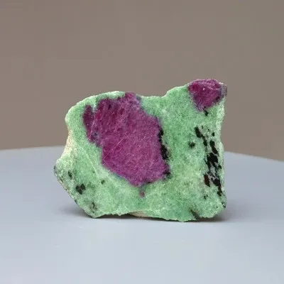 Ruby in zoisite polished plate 31g, Tanzania