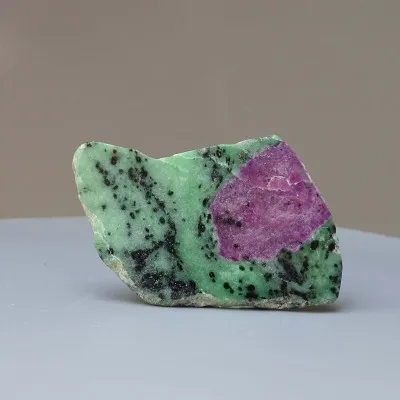 Ruby in zoisite polished plate 23g, Tanzania