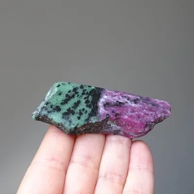 Ruby in zoisite polished plate 51g, Tanzania