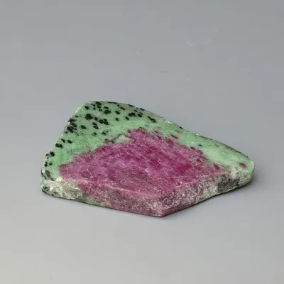 Ruby in zoisite polished plate 82g, Tanzania