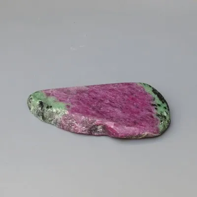 Ruby in zoisite polished plate 91g, Tanzania