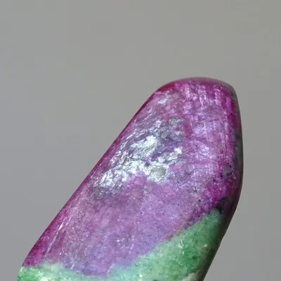 Ruby in zoisite polished plate 32g, Tanzania