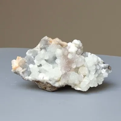 Apofylit, chalcedon, stilbit drúza 140g, Indie