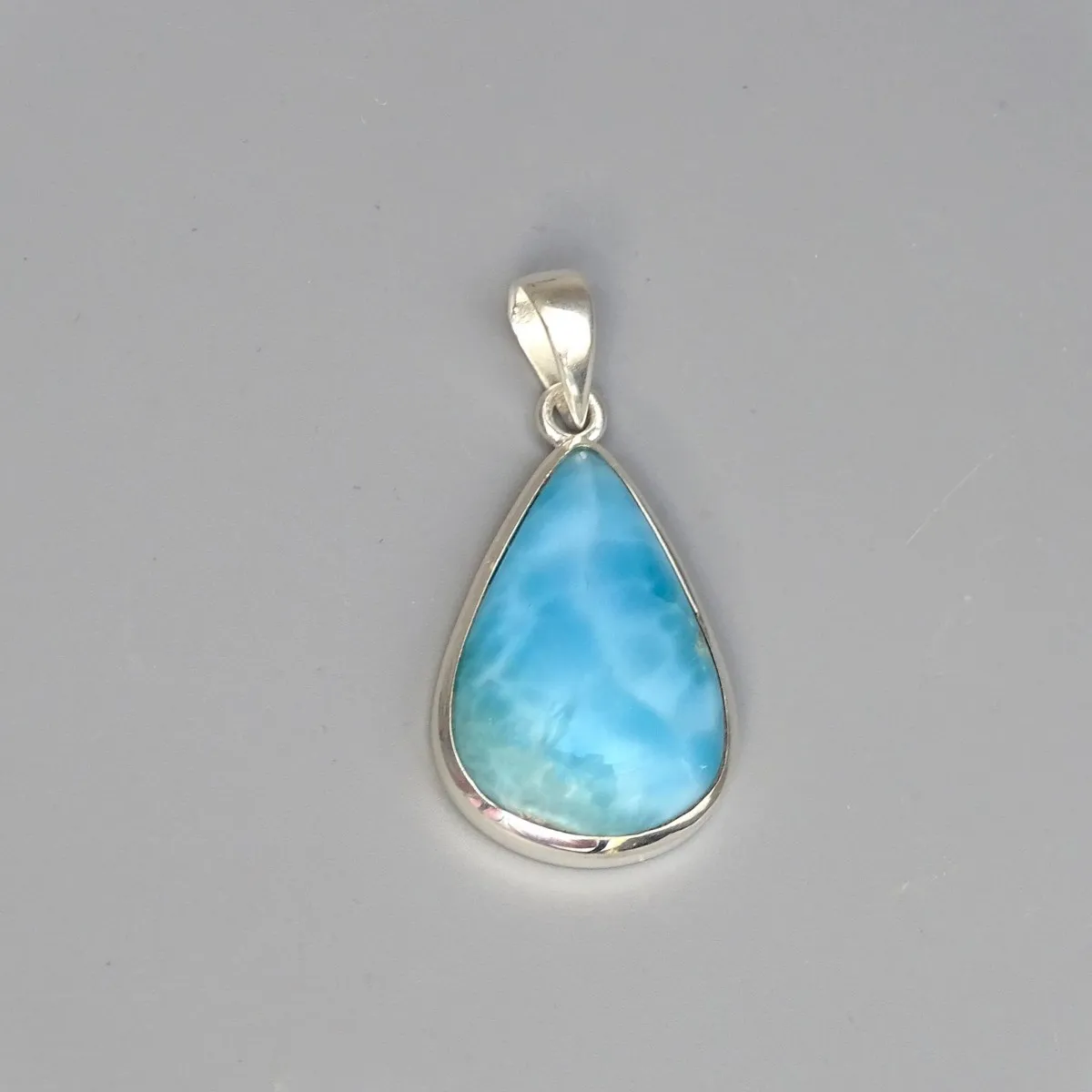 Larimar pendant top quality 9.4g, Dominican Republic