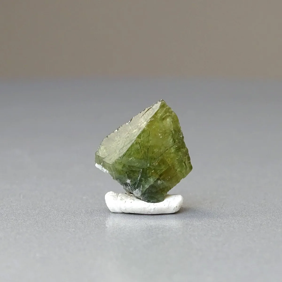 Titanite sphene crystal 1.5g, Afghanistan