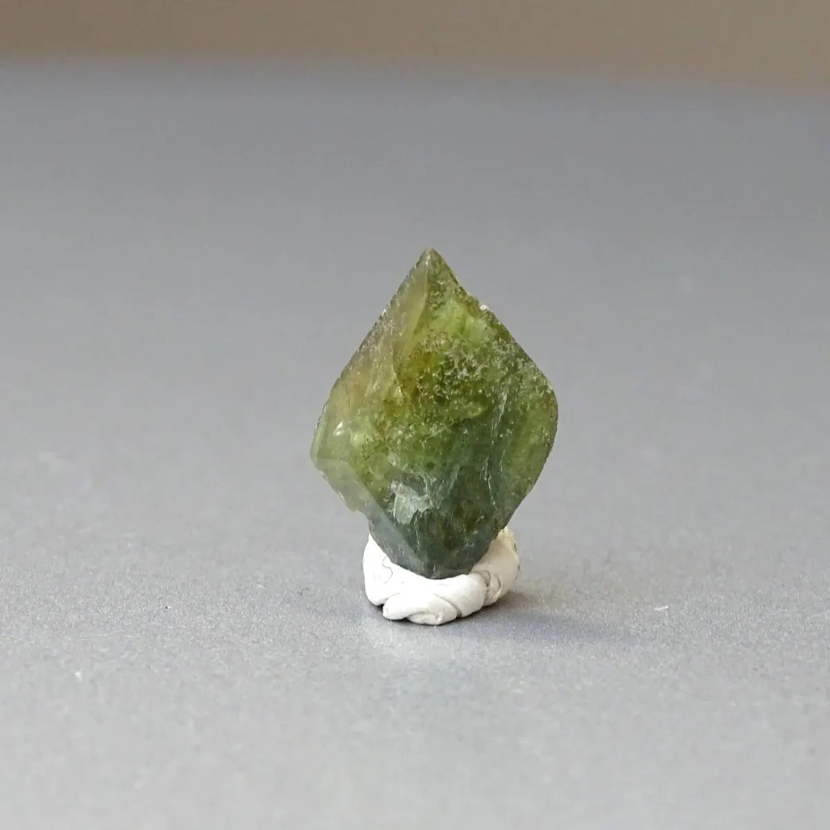 Titanite sphene crystal 0.7g, Afghanistan