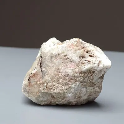 Tugtupit, seltenes Mineral 109g, Fluoreszenz unter UV, Grönland