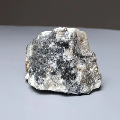 Tugtupit, seltenes Mineral 77g, Fluoreszenz unter UV, Grönland