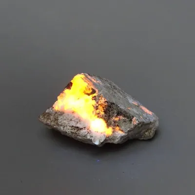 Tugtupit rare mineral 24g, fluorescence under UV, Greenland